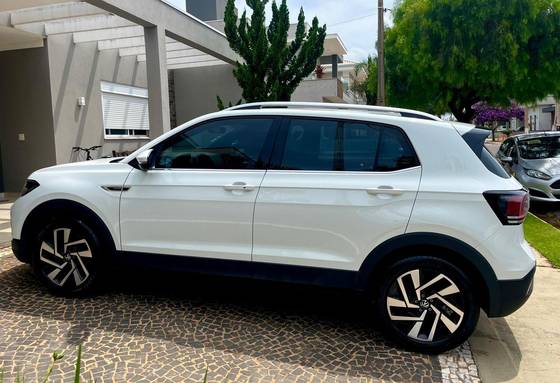 VOLKSWAGEN T-CROSS 1.4 250 TSI TOTAL FLEX HIGHLINE AUTOMÁTICO